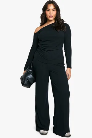 Boohoo Plus Geribbelde Geplooide Asymmetrische Top En Broek Set