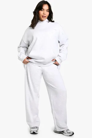 Boohoo Plus Geborduurde Dsgn Studio Joggingbroek Met Rechte Pijpen