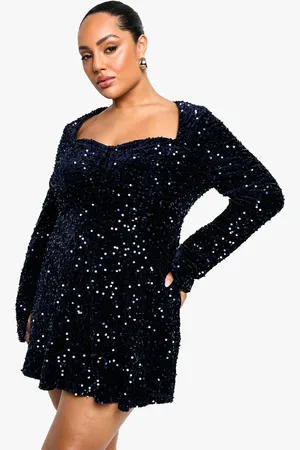 Boohoo Plus Fluwelen Glitter Skater Jurk Met Pailletten En Hartvormige Hals