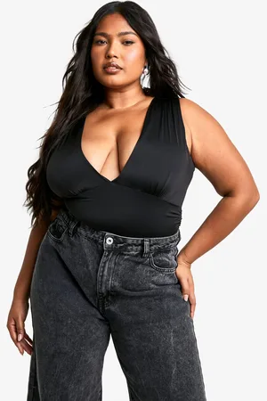 Boohoo Plus Strakke Mouwloze One Piece Met Laag Decolleté