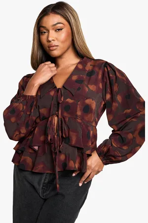 Boohoo Plus Bloemenprint Blouse Met Ruches En Strik