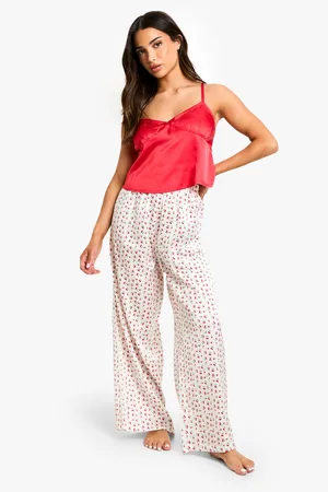 Boohoo Petite Kersen Print Hemdje En Pyjama Set Met Broek