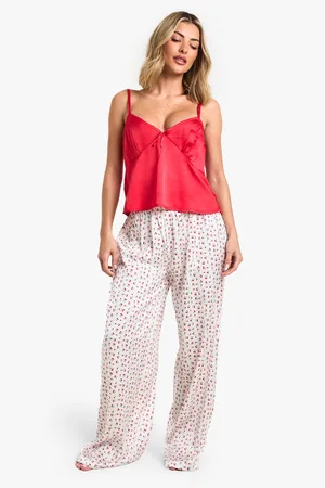 Boohoo Valentijns Kersen Pyjama Set Met Hemdje En Broek