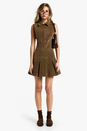 Boohoo Suède Mini Jurk Met Tennisrok