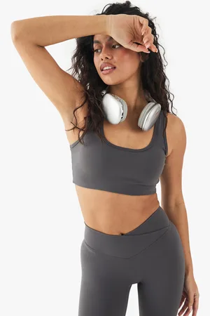Boohoo Gewatteerde Superzachte Gewatteerde Dsgn Studio Sport Bh Met Perzikhuid