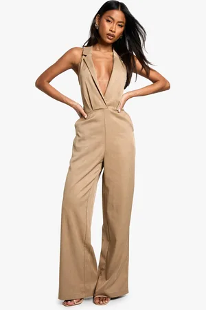 Boohoo Getailleerde Wide Leg Jumpsuit Met Laag Decolleté