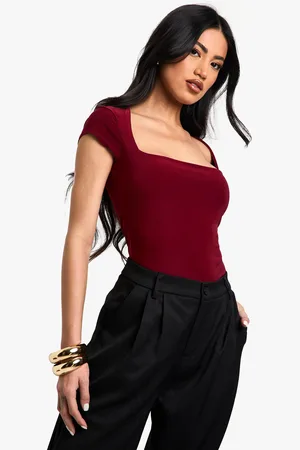 Boohoo Strakke One Piece Met Dubbele Lagen, Vierkante Hals En Kapmouwen