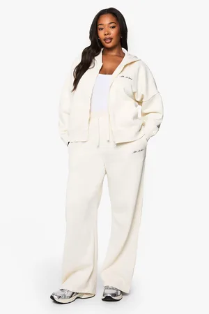 Boohoo Plus Ath Archive Joggingbroek Met Tekst En Rechte Pijpen