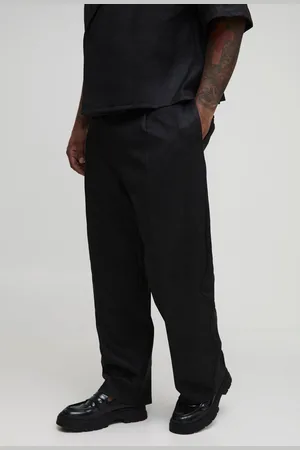 Boohoo Plus Getailleerde Nep Suède Geplooide Broek Met Ceintuur