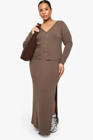 Boohoo Plus Zachte Geribbelde Long Line Doorknoop Gilet