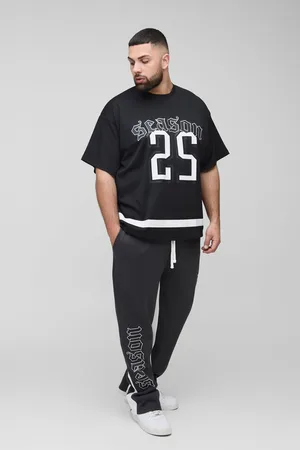 Boohoo Plus Oversized Mesh Sterren Varsity T-Shirt En Jersey Slim Fit Trainingspak Met Joggingbroek En Gusset