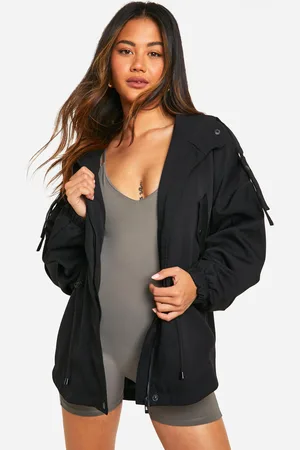 Boohoo Regenjas Met Geplooide Taille En Capuchon