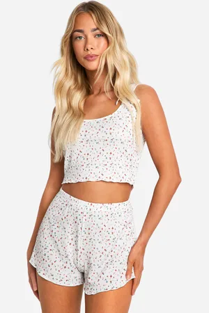 Boohoo Bloemenprint Pyjama Set Met Hemdje En Shorts