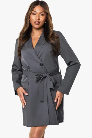 Boohoo Plus Geweven Getailleerde Blazer Jurk Met Obi Riem