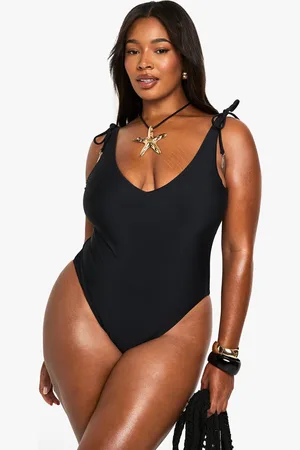 Boohoo Plus Badpak Met Veren En Open Rug