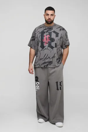 Boohoo Plus Oversized Graffiti T-Shirt En Wide Leg Joggingbroek Trainingspak