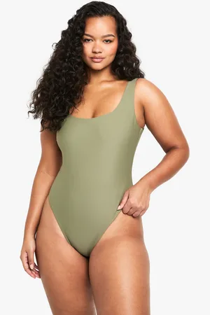 Boohoo Plus Badmode Essentials Badpak Met Vierkante Hals
