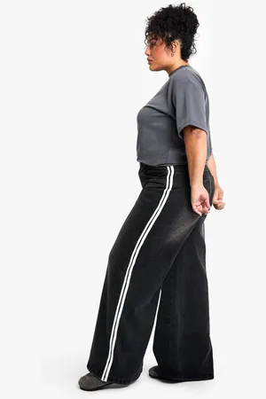 Boohoo Plus Gebleekte Wide Leg Jeans Met Zijstreep