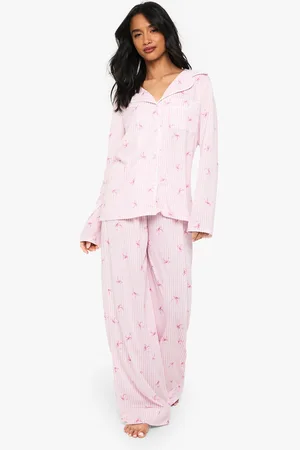 Boohoo Petite Pyjama Set Met Blouse Met Contrasterende Biezen En Broek Set