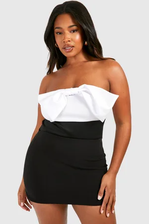 Boohoo Plus Scuba Strapless One Piece Met Strik