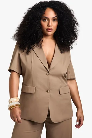Boohoo Plus Getailleerde Geweven Blazer Met Korte Mouwen