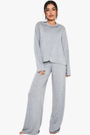 Boohoo Tall Jersey Pyjama Set Met Blouse Met Lange Mouwen En Broek