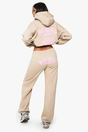 Boohoo Rodeo Tour Wide Leg Joggingbroek Met Tekst En Reliëf