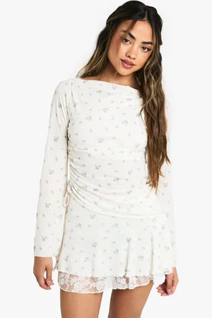 Boohoo Bloemenprint Mini Rokje Met Kanten Zoom En Ruches