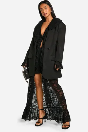 Boohoo Petite Kanten Jurk Met Extreme Ruches En Strik