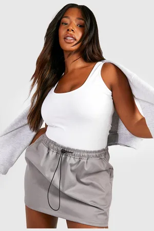 Boohoo Plus Katoenen Mouwloze One Piece Met Lage Ronde Hals