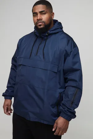 Boohoo Plus Oversized Windbreaker Met Zakken, Capuchon En Korte Rits