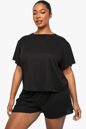 Boohoo Plus Geborstelde Geribbelde Pyjama Set Met T-Shirt En Shorts
