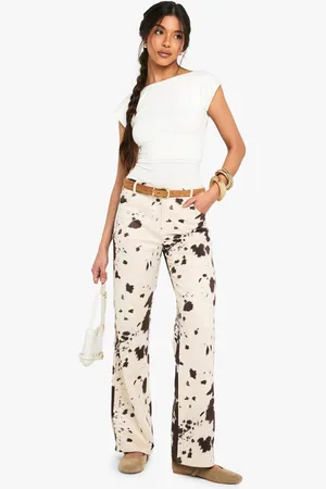 Boohoo Nep Suède Koeienprint Broek Met Wijde Pijpen