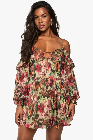 Boohoo Chiffon Bloemenprint Mini Jurk Met Open Schouders En Laagjes