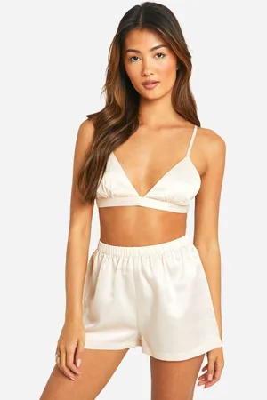 Boohoo Bruids Bralette En Shorts Set