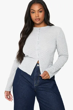 Boohoo Plus Getailleerde Top Met Lange Mouwen, Knopen En Knopen