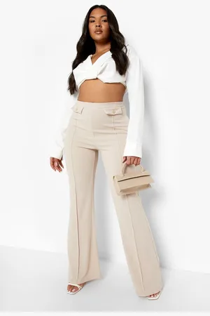 Boohoo Plus Getailleerde Broek Met Knopen En Zakken