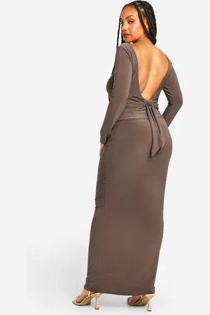 Boohoo Plus Strakke Top Met Dubbele Lagen, Lange Mouwen, Strik En Laag Uitgesneden Rug Set