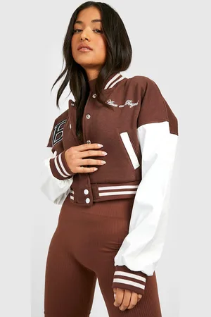Boohoo Petite Varsity Bomberjack Met Contrasterende Mouwen En Badge