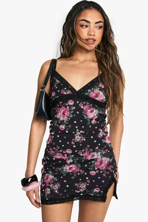 Boohoo Bloemenprint Mini Rokje Met Mesh Kanten Zoom En Split