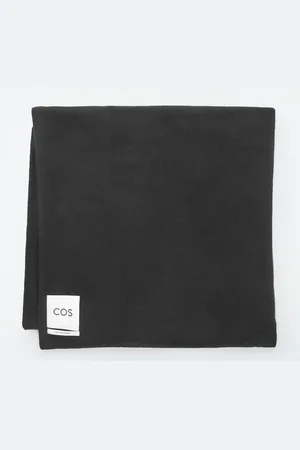 COS Pure Cashmere Scarf