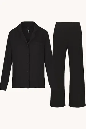 SKIMS Soft Lounge pyjamaset met borstzak en ribstructuur