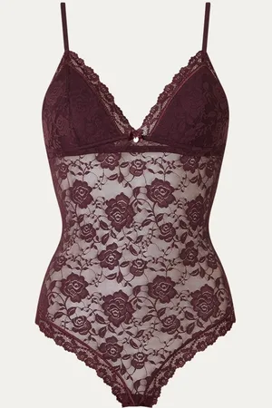 Sam Friday Lacey body van kant