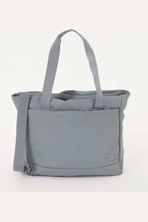 Eastpak Satch schoudertas met 16 inch laptopvak