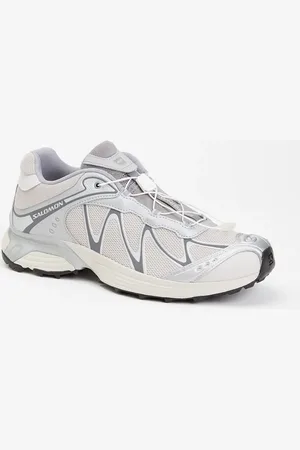 Salomon XT-Whisper sneaker met details van mesh