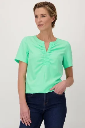 Claude Arielle Groene blouse met V-hals