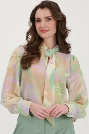 D Auvry Fijne blouse met pastel bladerprint