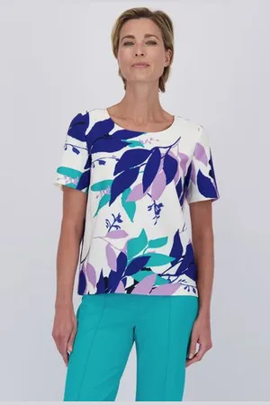 Claude Arielle Ecru blouse met blauw-paarse bladerprint