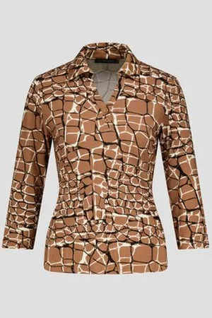 Claude Arielle Donkerbeige polo met print - 3/4 mouwen