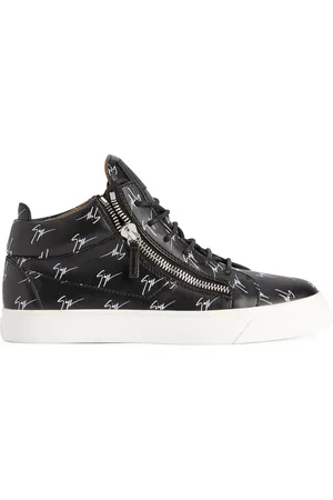Giuseppe Zanotti Kriss signature